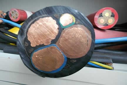 UC電纜圖片MC電纜圖片UC是什么電纜？UC橡套電纜型號規格和UC電纜載流量及UC與UCP電纜區別