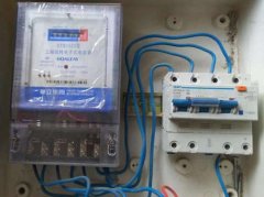 在220V和380V三相情況下，一千瓦等于多少安電流的計算公式（