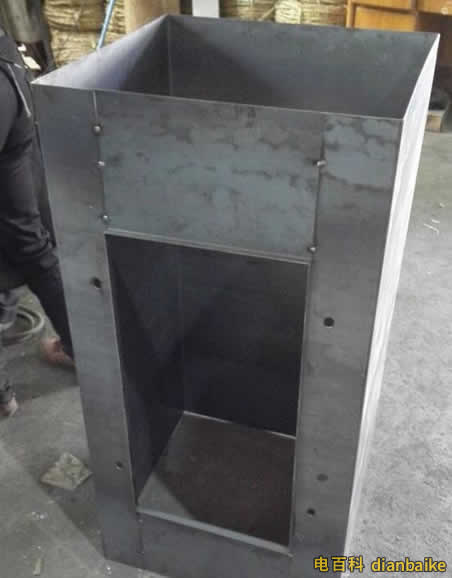 電纜橋架焊接加工成型