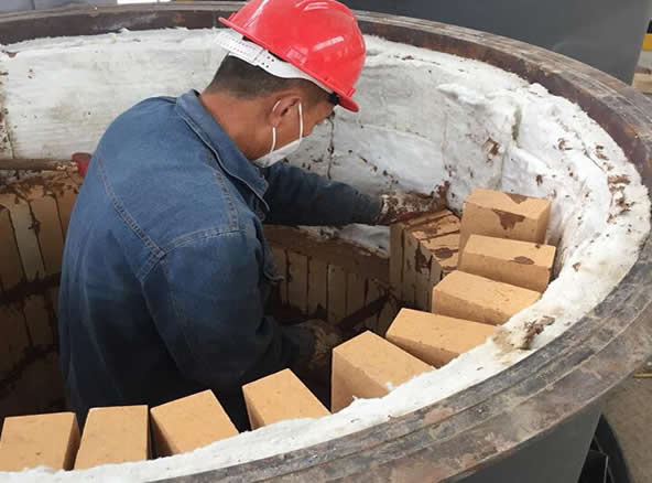 耐火襯里是什么？耐火襯里材料和耐火襯里厚度及耐火襯里砌