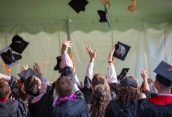 家長會(huì)的班主任發(fā)言稿