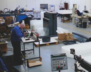 紅酒金屬標(biāo)牌廠家及金屬標(biāo)牌廠家批發(fā)